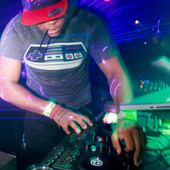 djserv